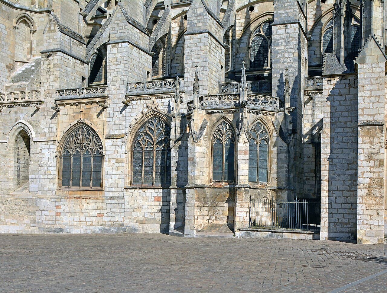 Détails sculptés de la cathédrale Saint-Étienne de Bourges