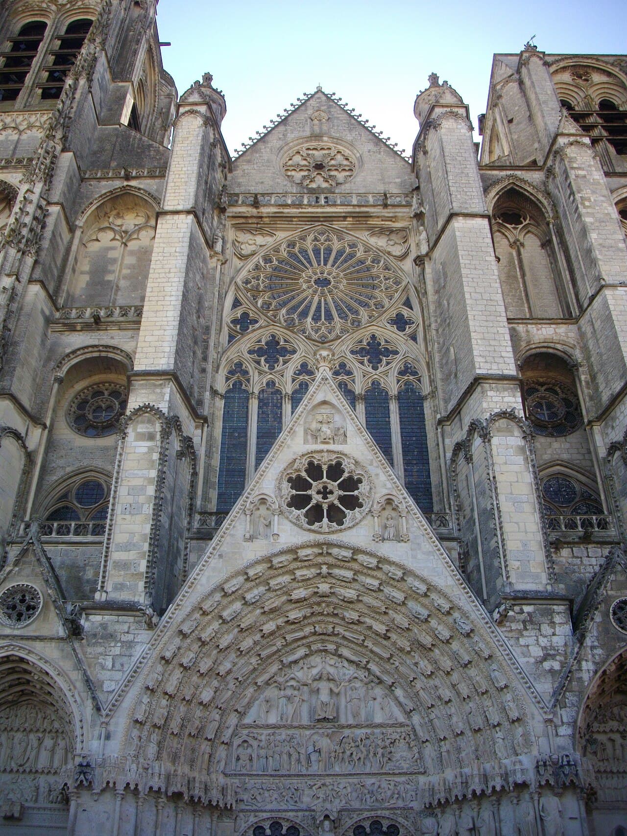 Façade ouest de la cathédrale Saint-Étienne de Bourges